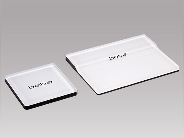 亞克力授權(quán)展示臺(tái) 亞克力授權(quán)展示臺(tái)